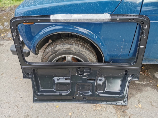 Дверь задняя пластиковая для B@3 21213, 21214 "L@DA 4x4" купить недорого с доставкой в Ангарск